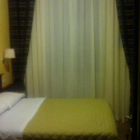 Bed and Breakfast Pitagora House Рим Экстерьер фото